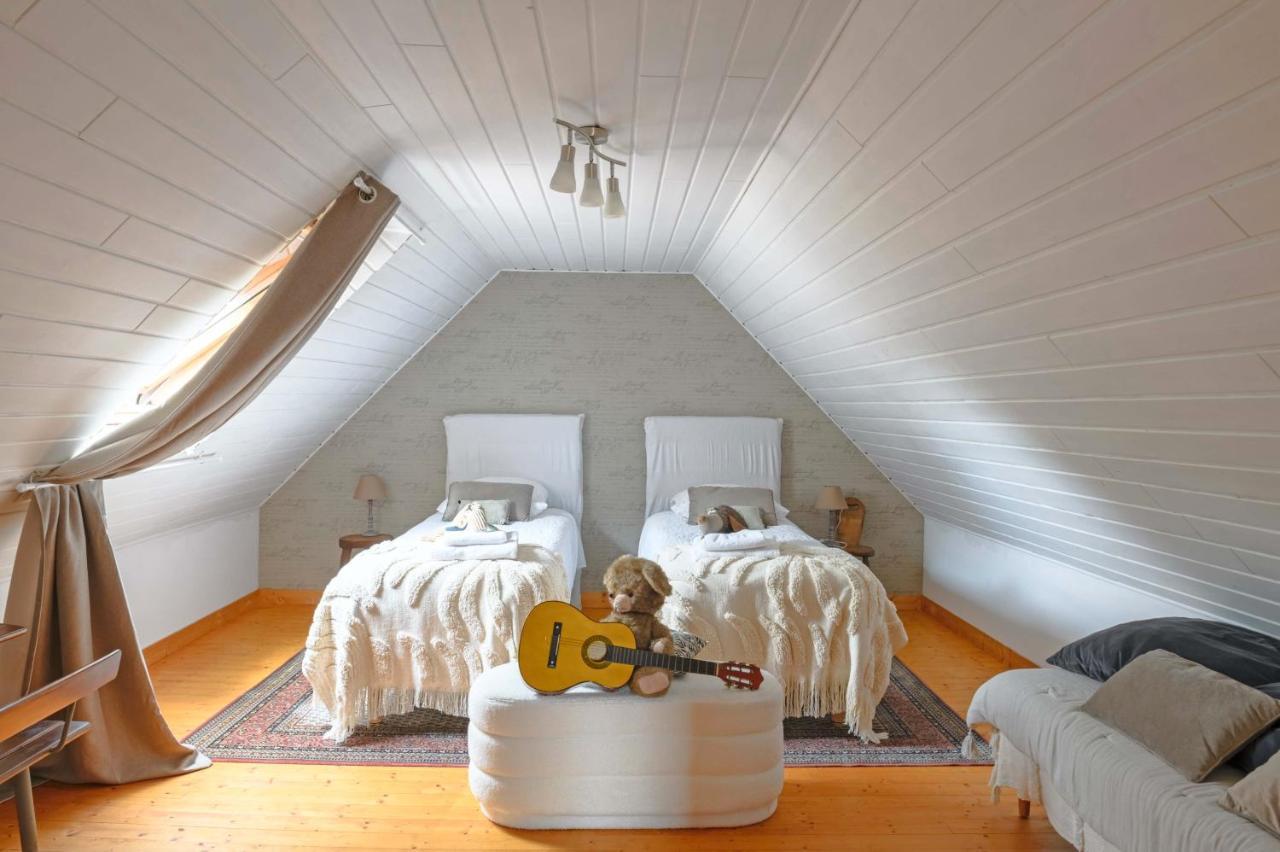 Les Pierres Bleues Bed & Breakfast Saint-Coulitz Екстериор снимка