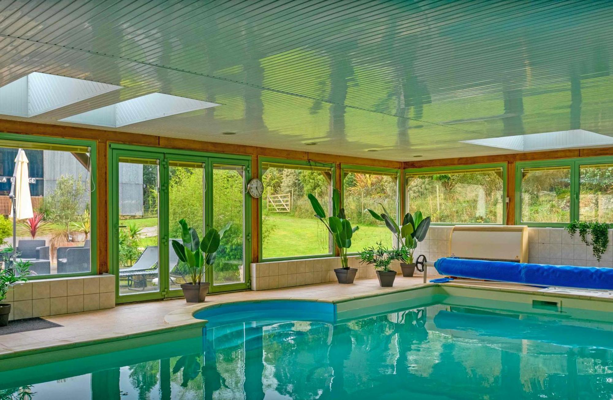 Les Pierres Bleues Bed & Breakfast Saint-Coulitz Екстериор снимка